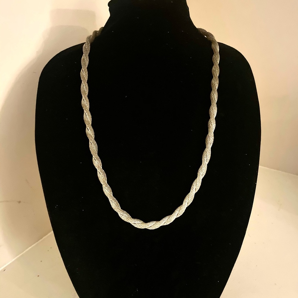 NWT Large Woven Silver Necklace Unisex